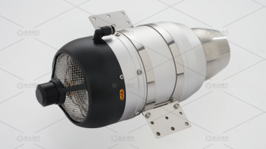 Турбореактивный двигатель SW140B