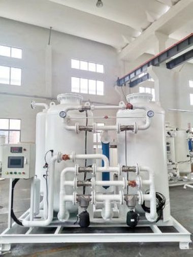 Установленный на полозьях азотный газогенератор 99.9999 PSA