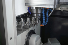Пятиосевой обрабатывающий центр ULV650-5AXIS